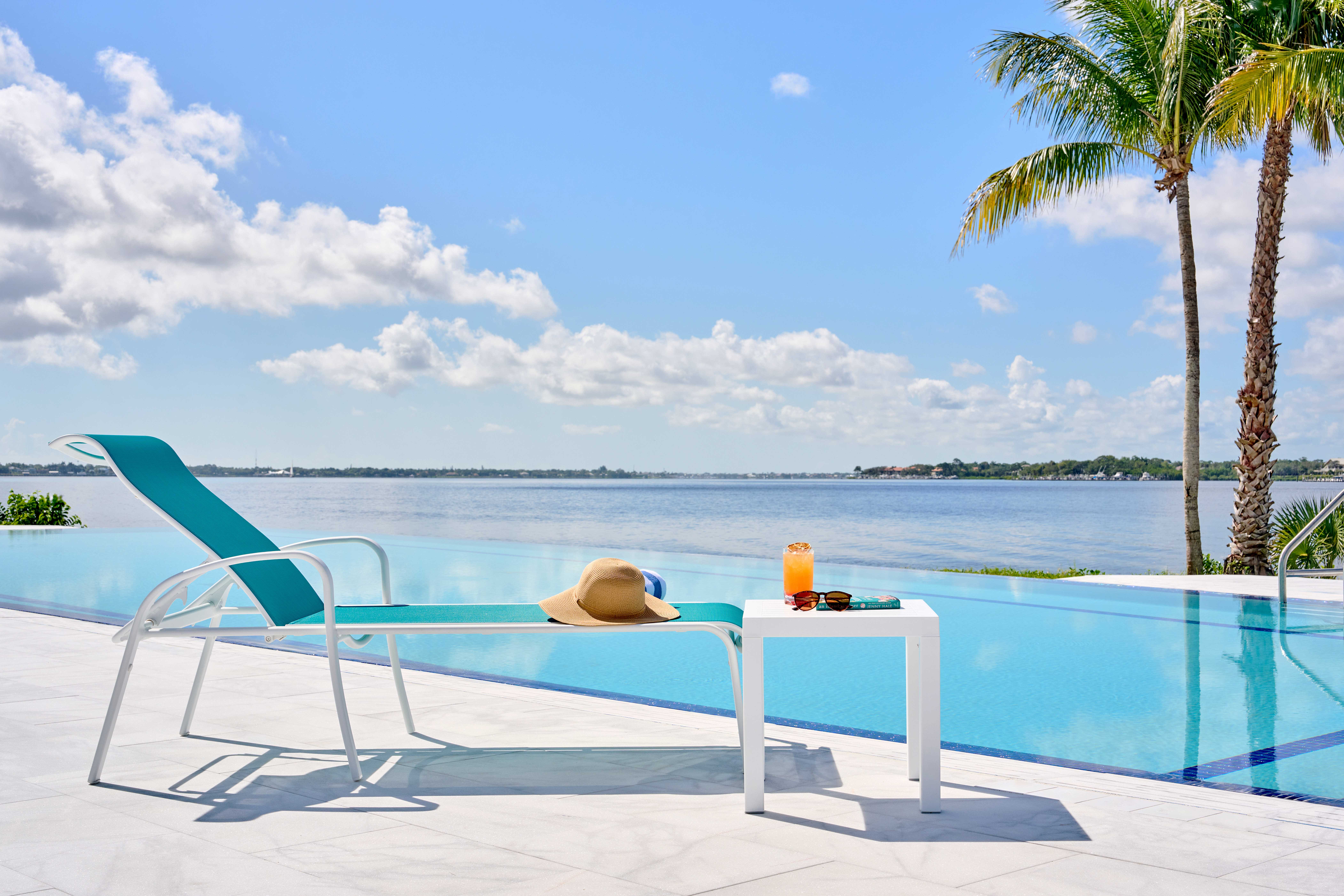 Infinity pool voco Sandpiper All-Inclusive Resort